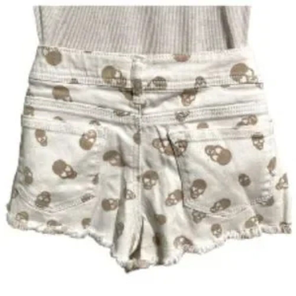 SKULL Shorty Shorts by No Boundaries Frayed Distressed Womens Size 11 - Picture 4 of 13